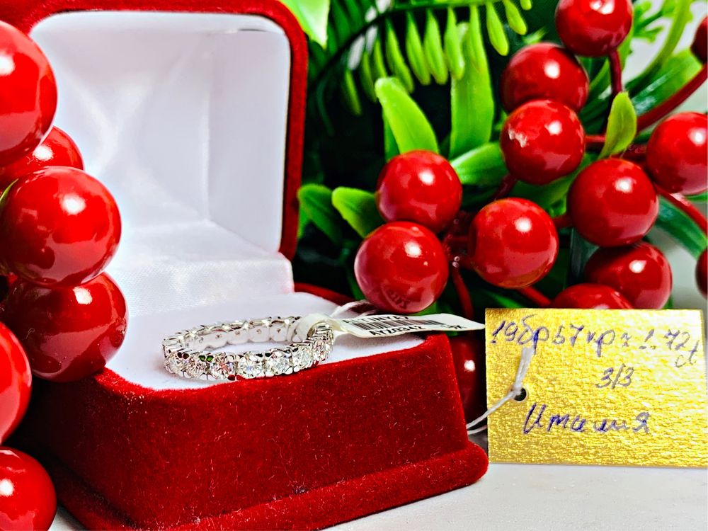 Итальянское бриллиантовое кольцо «Дорожка» круговая, 750 пробы