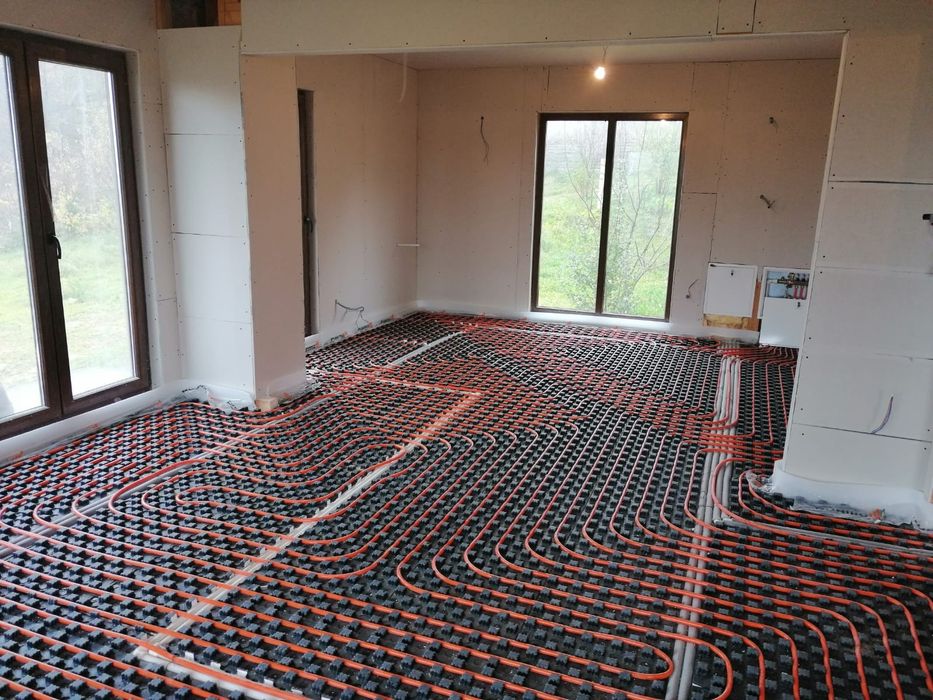 Instalator instalatii sanitare de incalzire și aer conditionat.