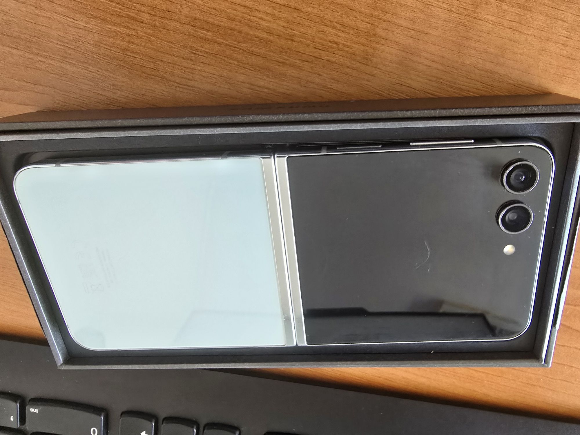 Samsung Z Flip5 256GB