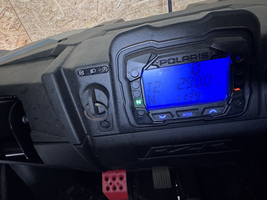 Polaris RZR 200 EFI
