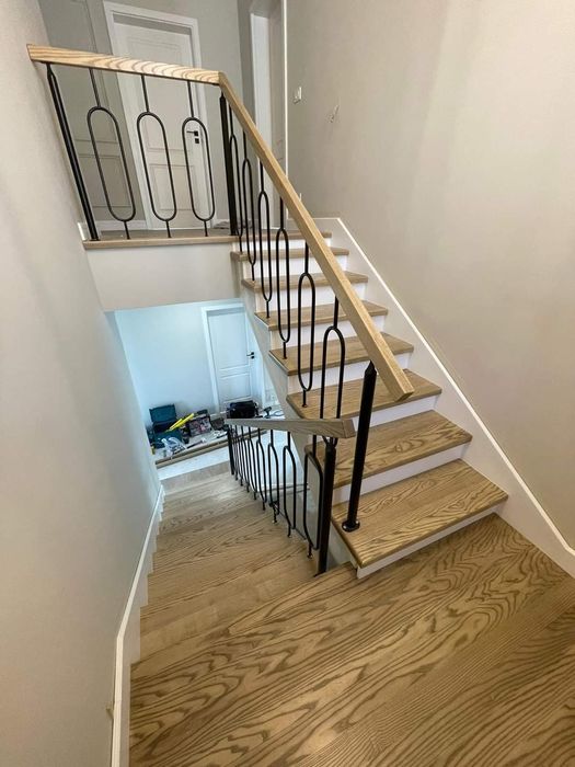 Scări din lemn masiv