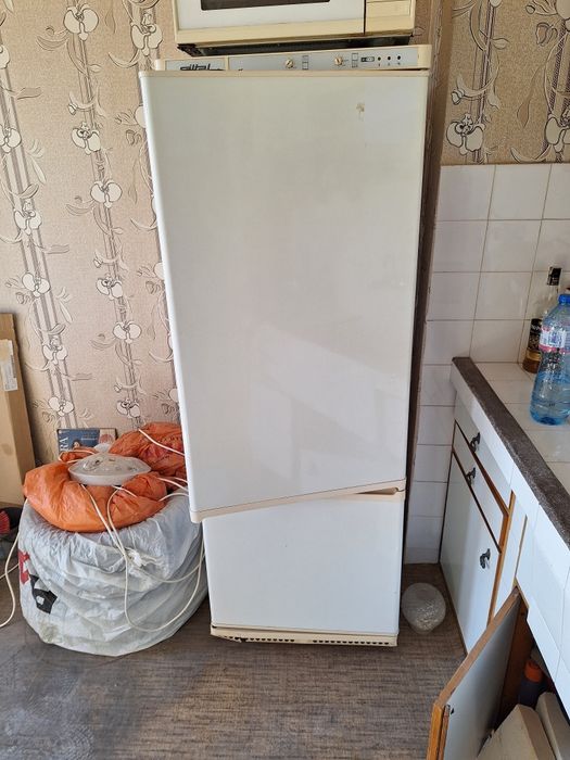 Хладилник с фризир Силтал