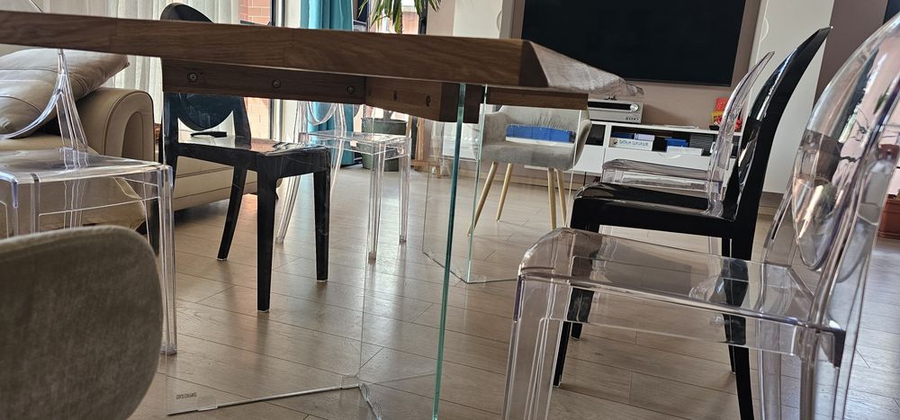 Masa stejar masiv si scaune - 8 persoane