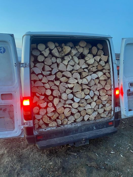 Vând lemne de foc  carpen fag tăiate și crepate la dorința clientului