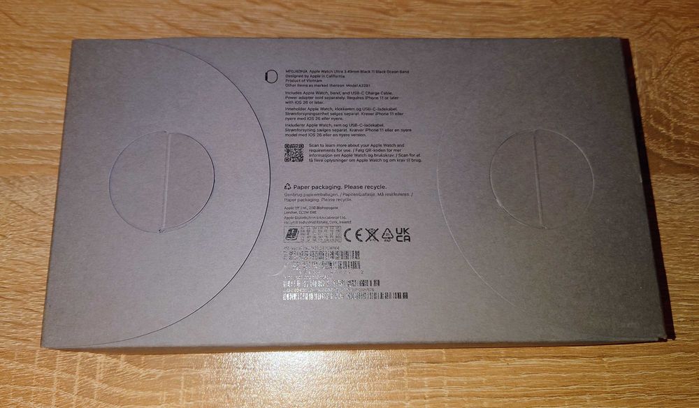 НОВ Apple Watch Ultra 3 49mm Black Ti Black Ocean Band Смарт часовник