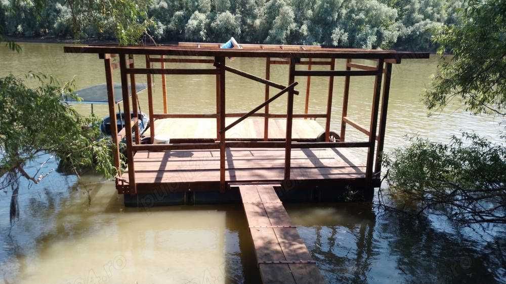 Butoaie ponton acostare ambarcatiune