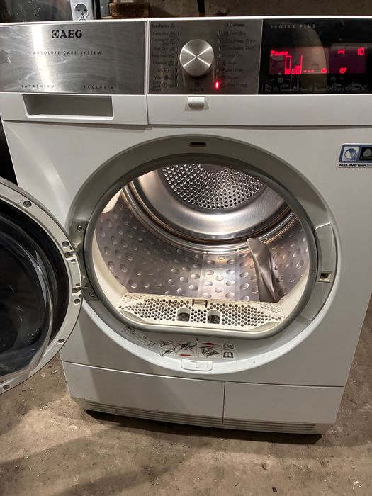 Инверторна Сушилня АЕГ