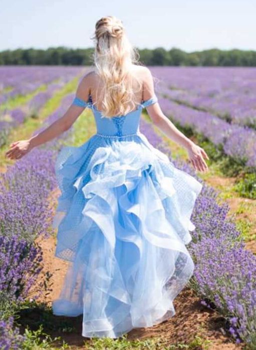 Светло синя бална рокля