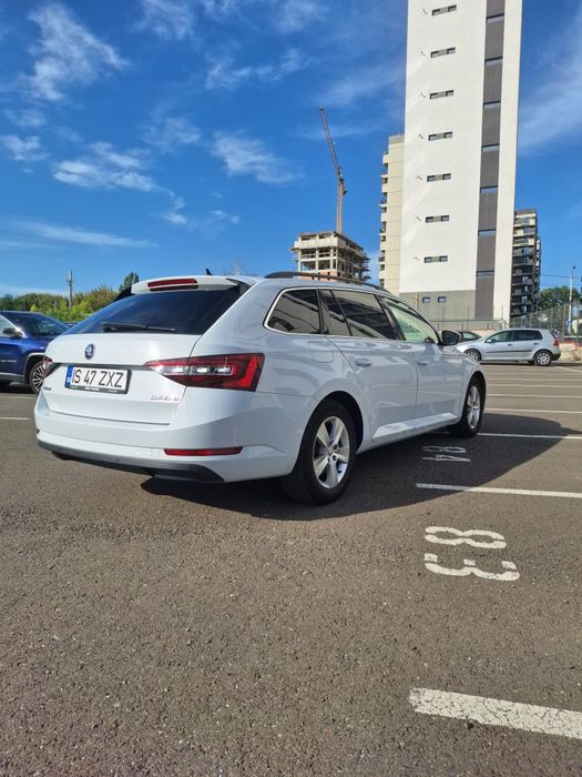 Vând Skoda Superb 2016