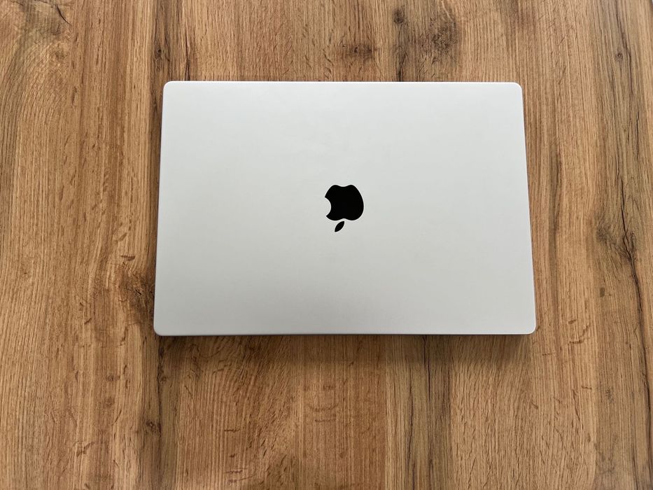 MacBook Pro 16" M1 MAX 10-Core CPU, 32-Core GPU, 32GB RAM, 1TB SSD