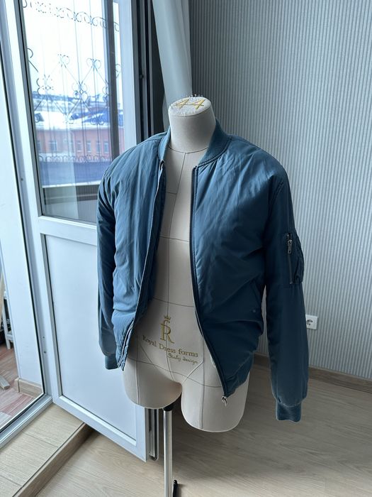 Распродаю верхнюю одежду