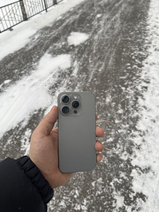 Продам айфон 15 про