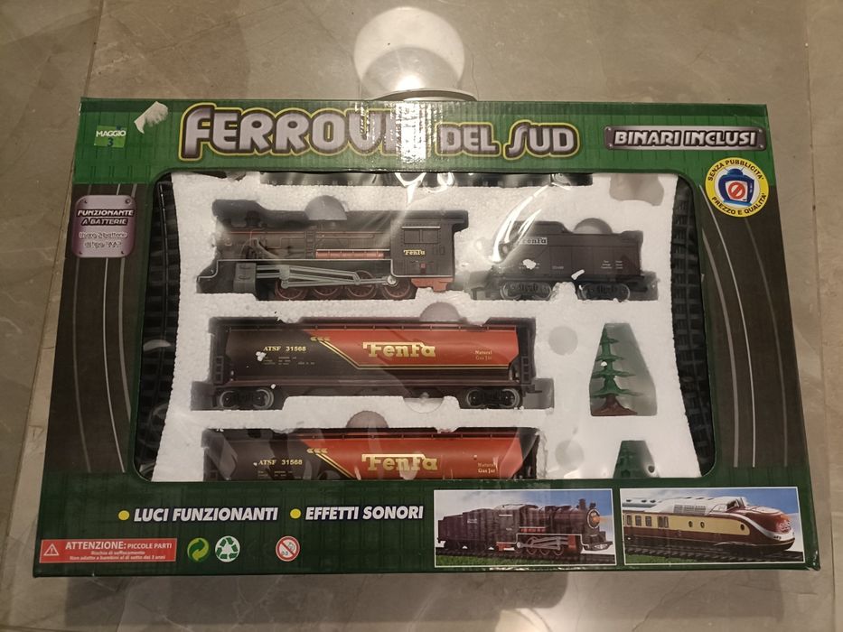 Trenuleț cu sine  pe baterie copii