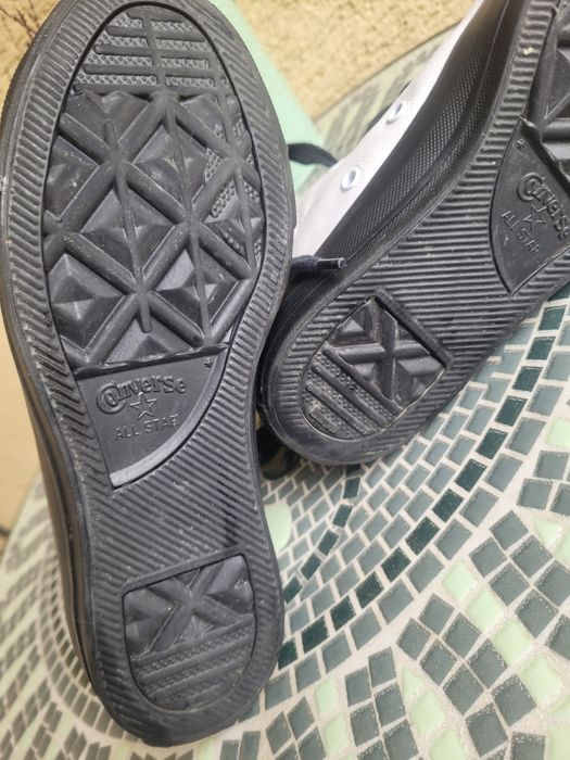 Converse din piele naturala ,nr 36