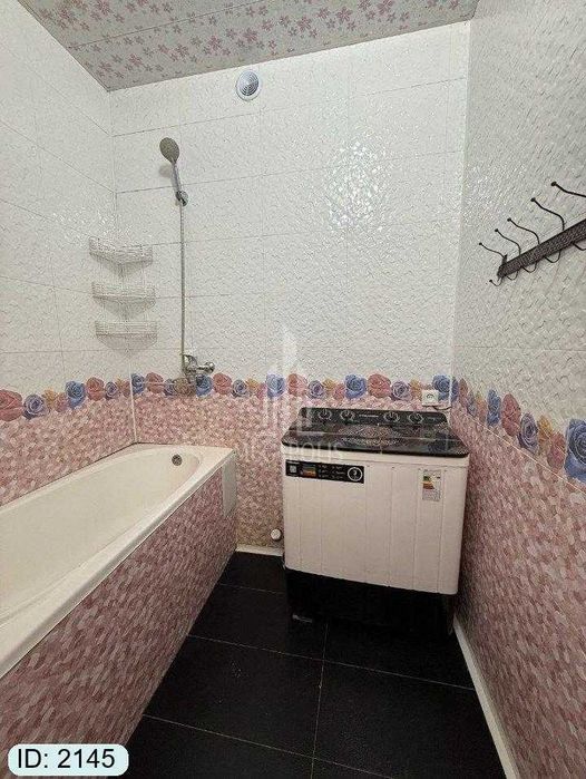 SOTILADI №2145 5-mikrorayon jomiy aurani oldida 2xonalik uyimiz