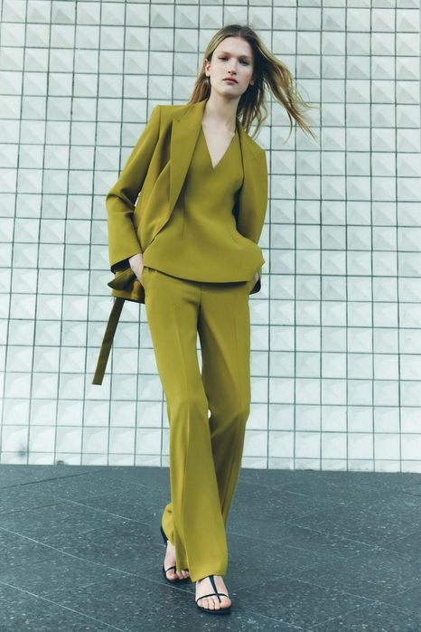 Панталон от зара нов зелен XS