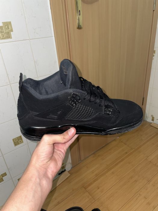 Jordan 4 black cat