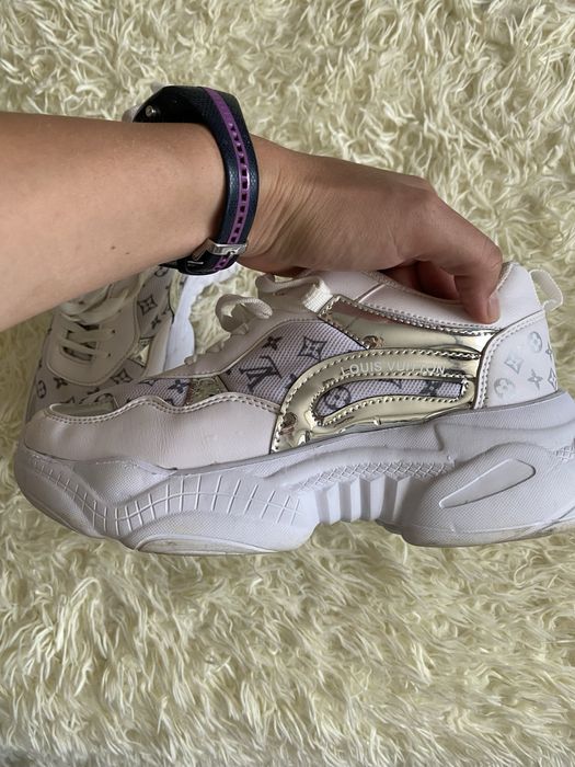 Adidasi super comozi si usori