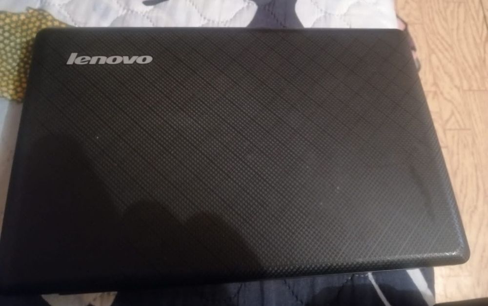 Ноутбук LENOVO продам.Самсунг А10.