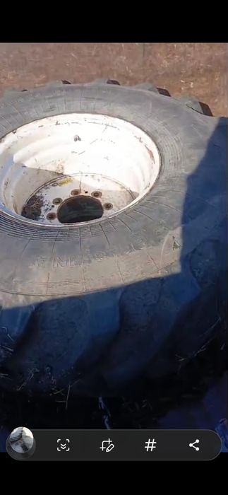 Продам 2 колеса в сборе на комбайн Есиль 740.