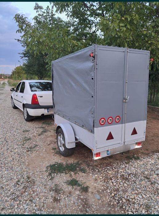 Platforma de închiriat / Remorca 750 kg de inchiriat