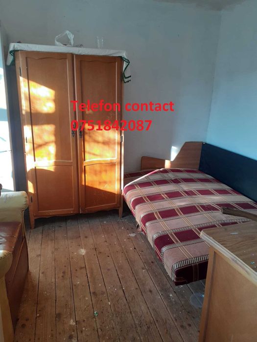 inchiriez (2 camere) in husi judetul vaslui