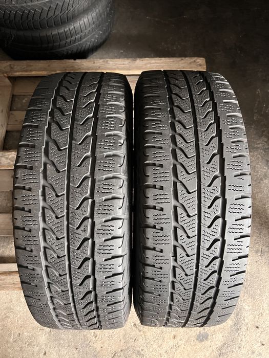 2 anvelope iarna 215/65/16 C , GoodYear , DOT 2024