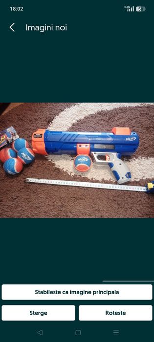 Pistol aruncător mingi pentru căței