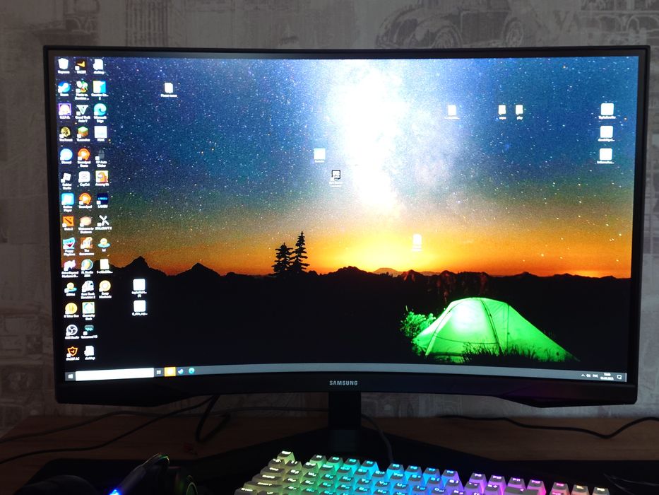 Монитор Samsung Odyssey g5 27