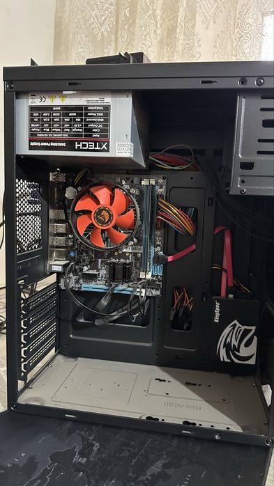 Kopyuter keysi sotiladi srochni