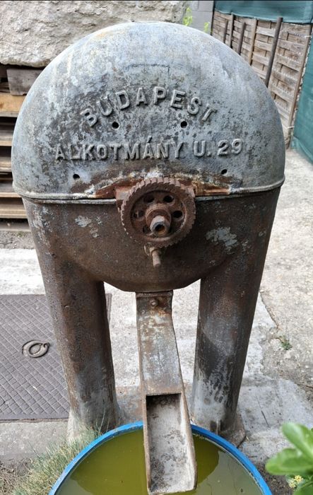 Fântână fonta de colecție.f rar 2 model.Masina de facut apa carbogazoa