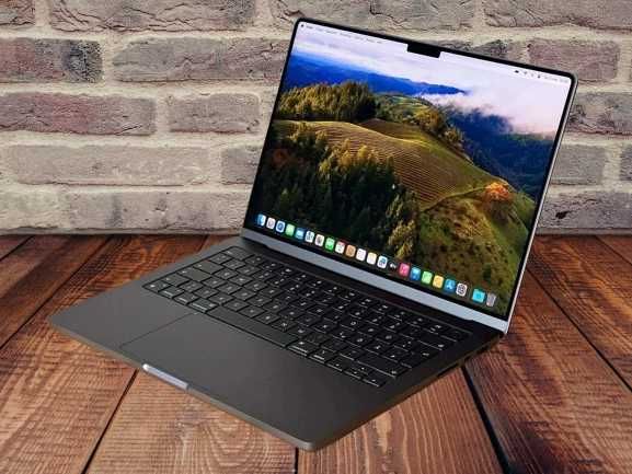 MacBook Pro 14 M4 10-core CPU 10-core GPU 16GB Ram 1TB SSD Firma NOU