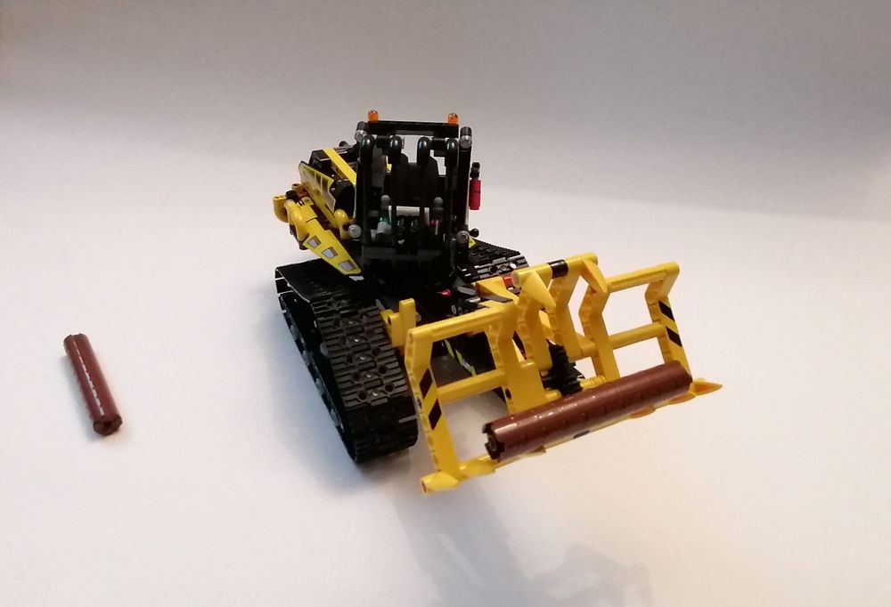 Lego Technic încărcător pe șenile 42094
