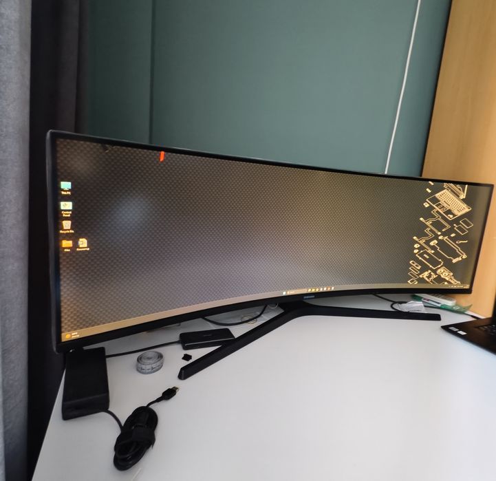 Монитор Samsung 49" 144 Hz UltraWide USB-C, Спикър 7W