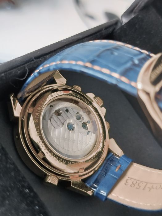 Vând ceasuri  stare perfecta