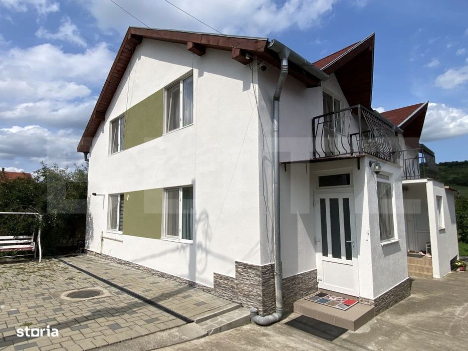 Casa compusa din 2 corpuri, 6 camere, 500 mp teren, Chinteni