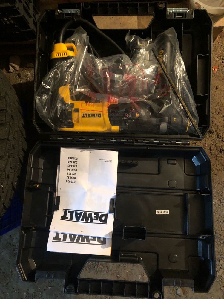 Bormasina DEWALT