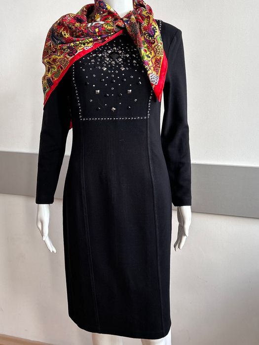 Красива секси рокля в класическо черно Rocco Barocco