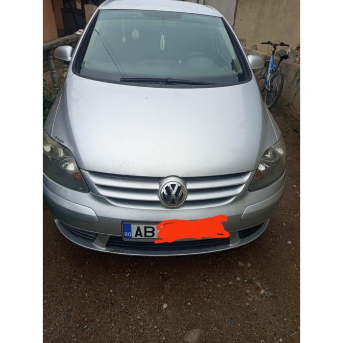 Vând Volkswagen golf 5 plus