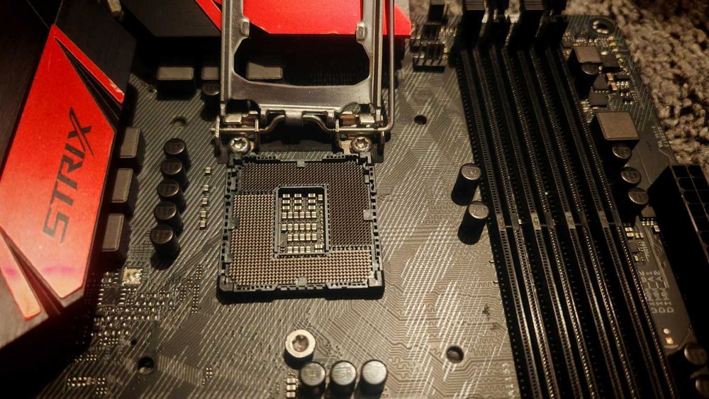 Дънна платка ASUS ROG STRIX Z370-H 1151
