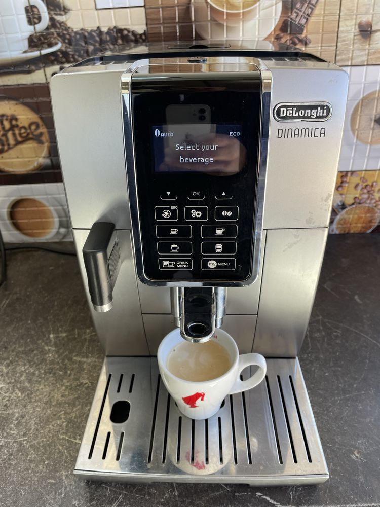 Aparat espressor cafea Delonghi Dinamica