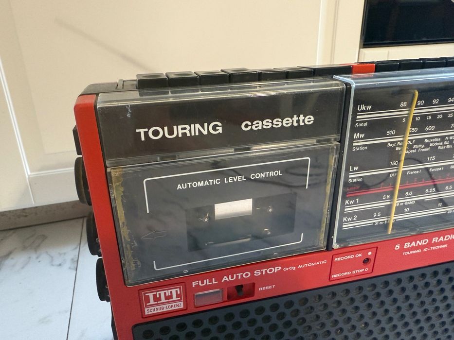 Radio casetofon ITT Touring recorder 108A