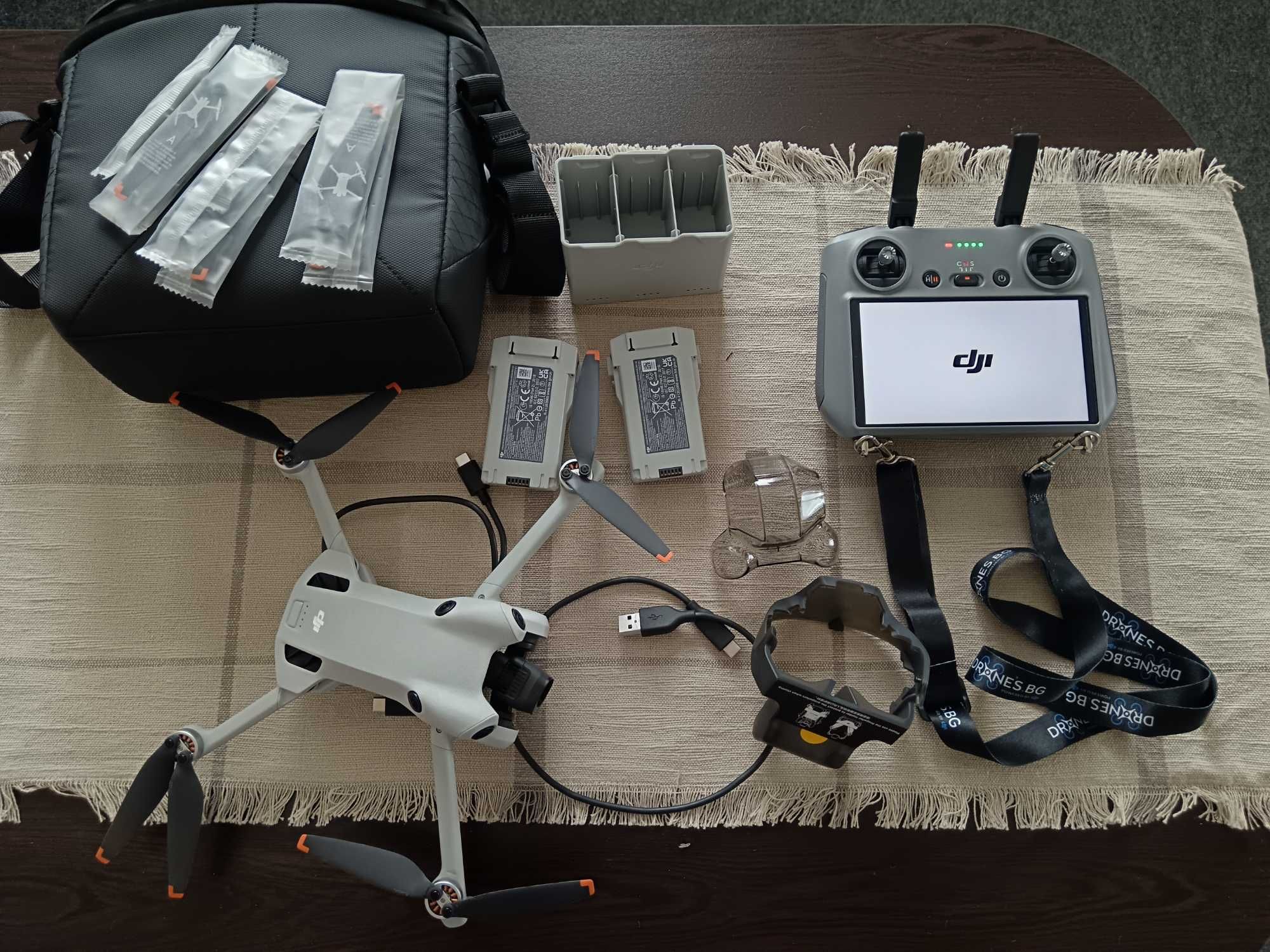 DJI  Mini 4 Pro Fly More Combo (DJI RC 2)