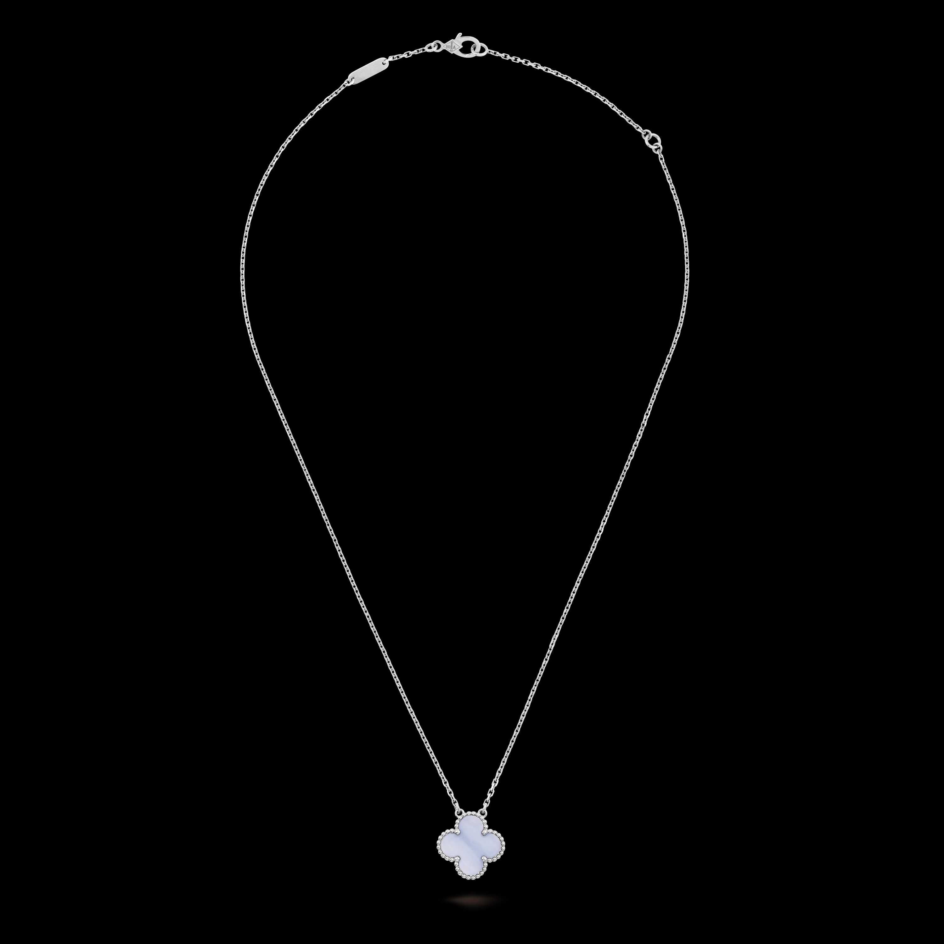 Van Cleef & Arpels VCA Silver Chalcedony Alhambra Clover Дамско Колие