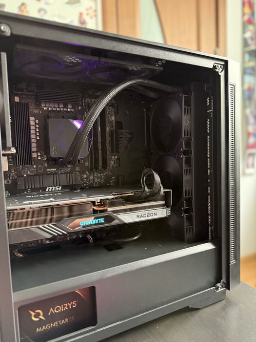 PC Gaming RX 7700xt Ryzen 7 7700x 16gb