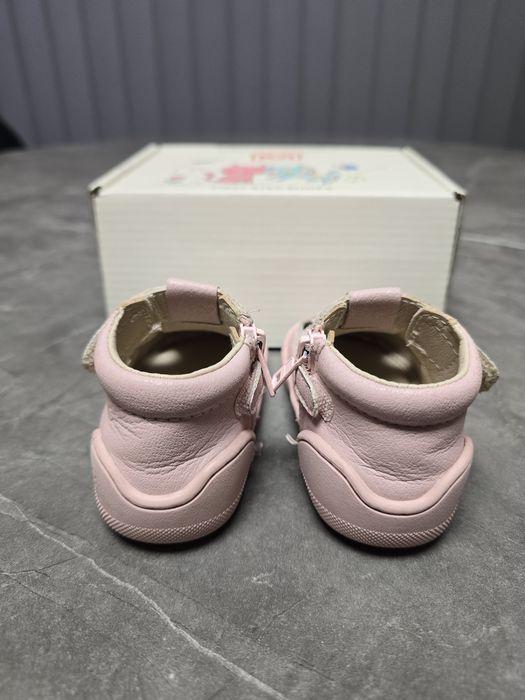 Буйки КК за прохождане, обувки, пантофи, бебешки Колев и Колев