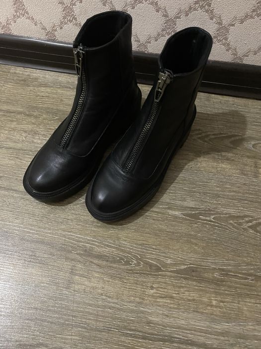 Ботинки осенние продам