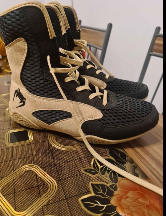 Vând ghete box mărimea 39