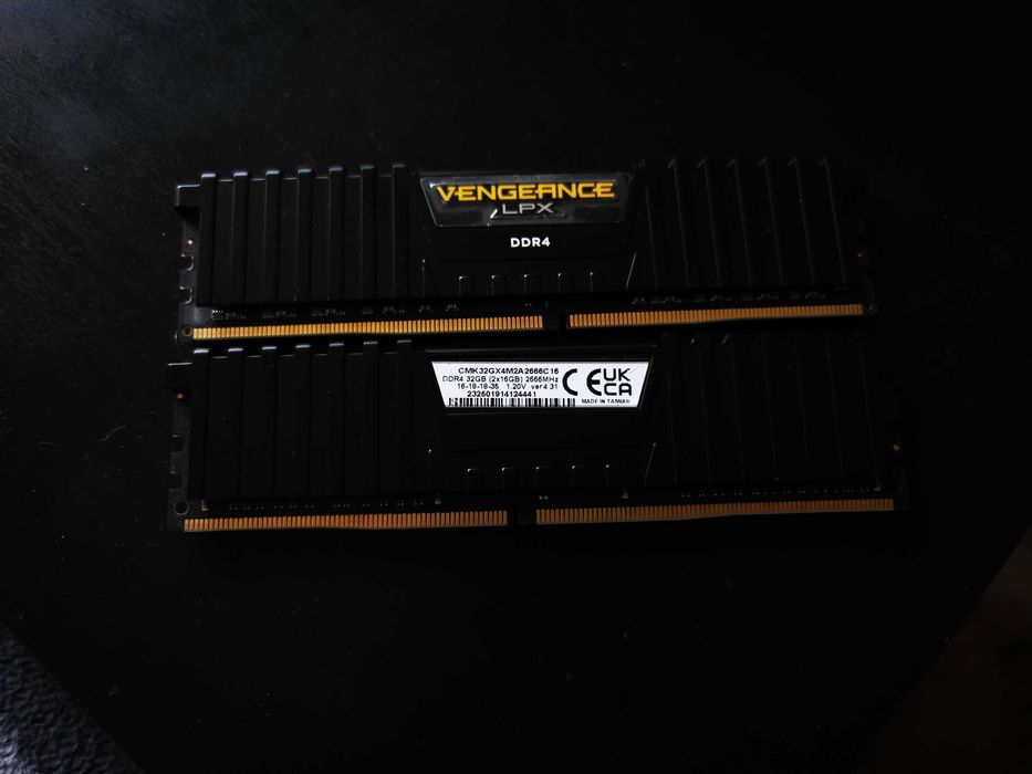 Memorie RAM 32gb corsair