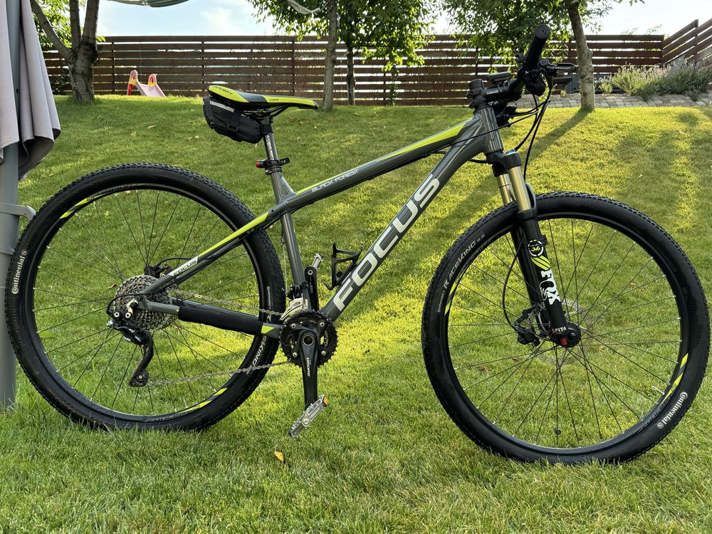 Bicicleta Focus Black Forest Ltd roti 29 deore xt furca aer fox